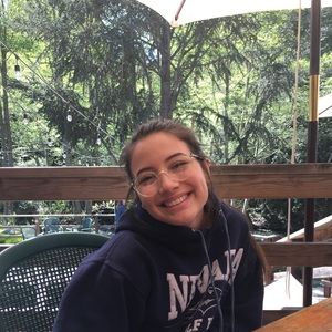 Meet your Posher, Asacia